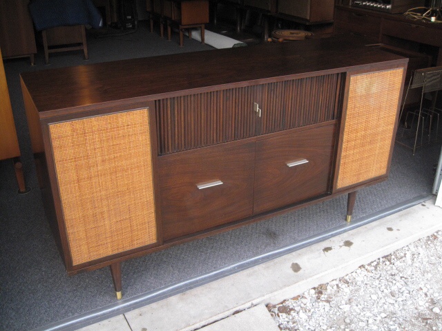 fisher executive III console photo